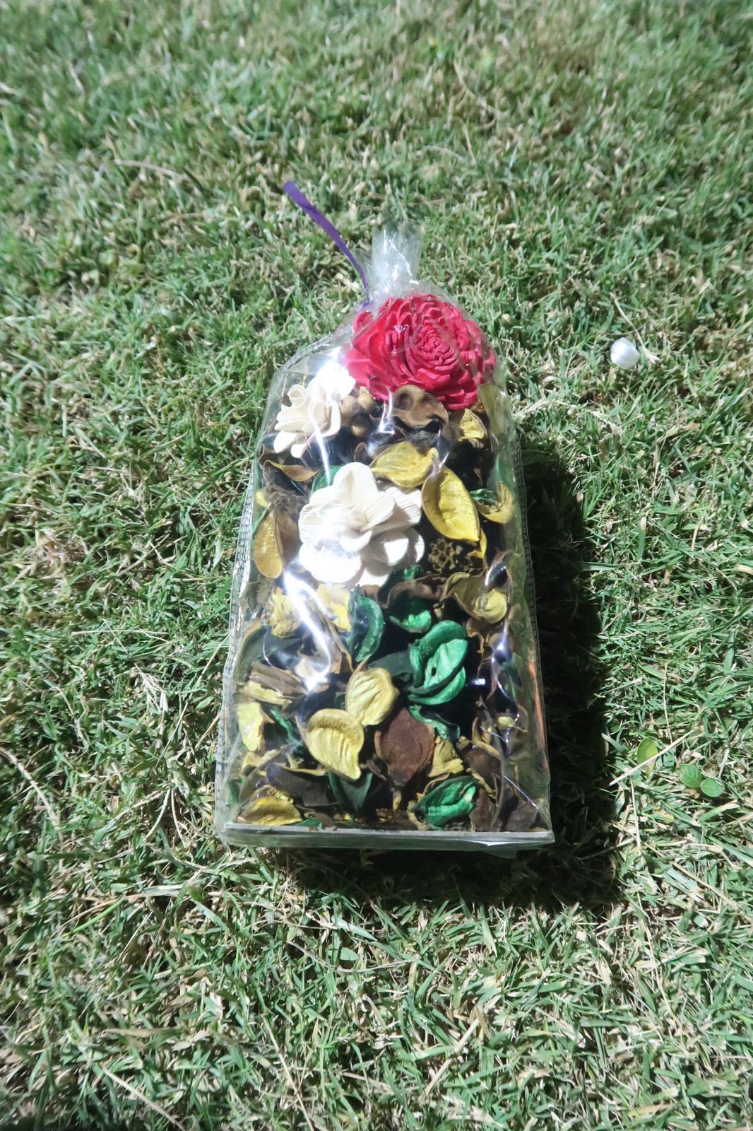 πΈ Scented Flower β Long-Lasting Fragrant Flower Arrangement
