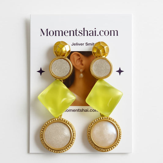 trendy pair of hair clip